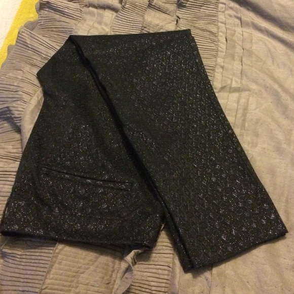Black patterned pant