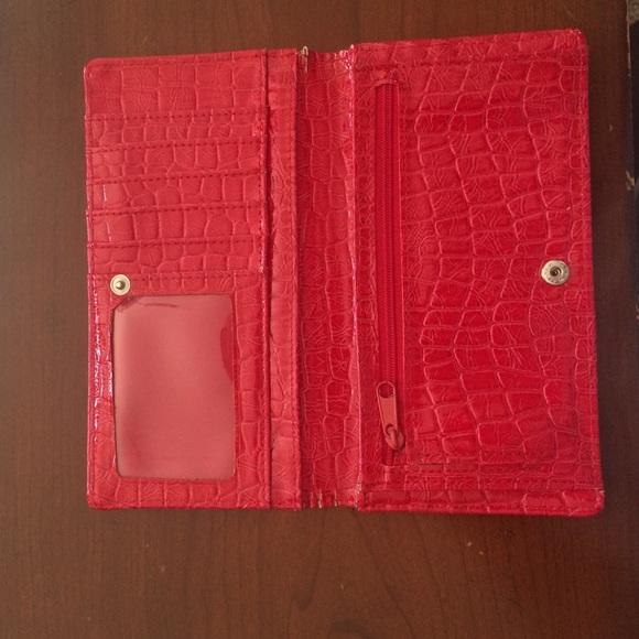 Kenneth Cole Wallet - Picture 2 of 4