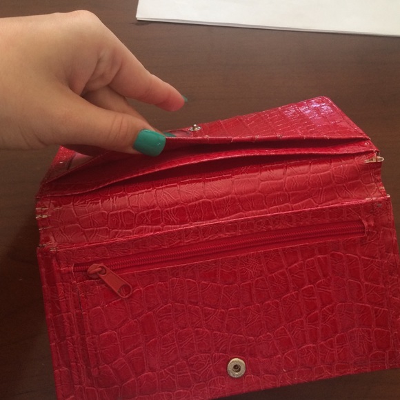 Kenneth Cole Wallet - Picture 4 of 4