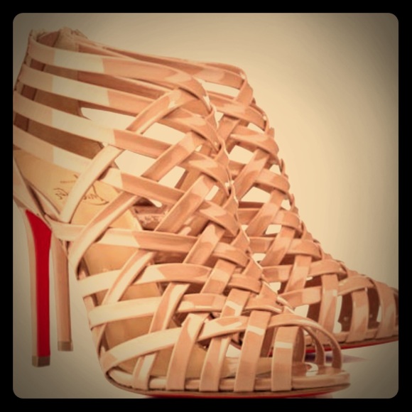 Christian louboutin patent leather ARAKNA heel