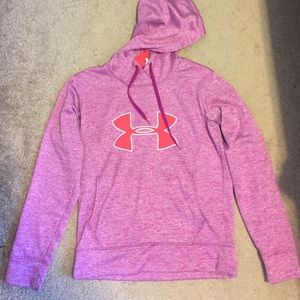 Size Small Under Armor sweatshirt.