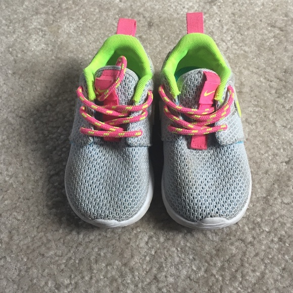 SOLD ❗️ Toddler Nike Rosheruns