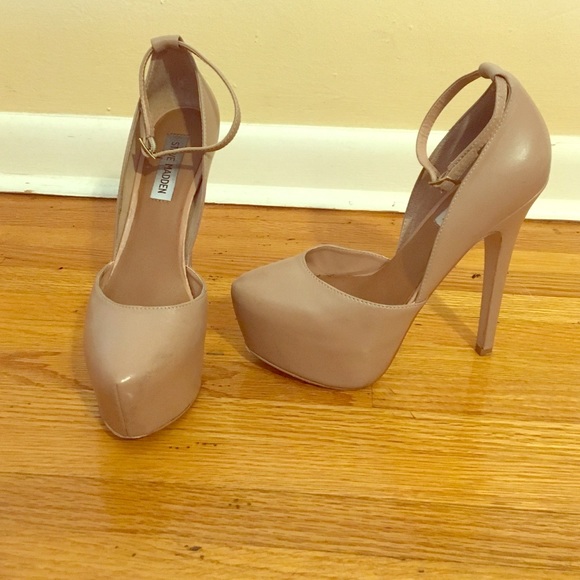 Steve Madden Pumps