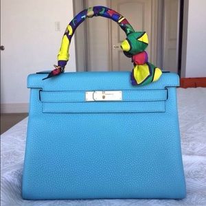 100% Authentic kelly28, blue st . Brand New .