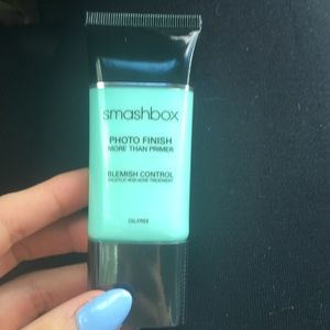 Smashbox photo finish primer. Blemish control