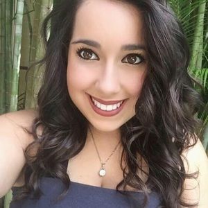Meet your Posher, Sari