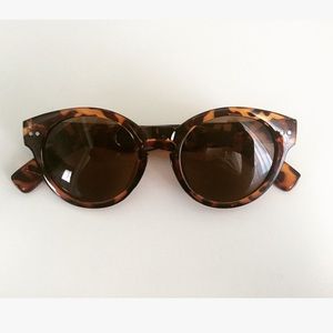 Tortoise NWOT Sunnies