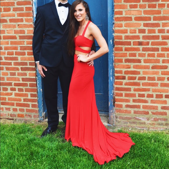 Red Jovani prom dress - Picture 1 of 3