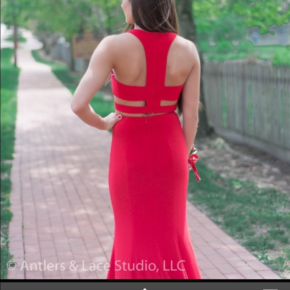 Red Jovani prom dress - Picture 2 of 3