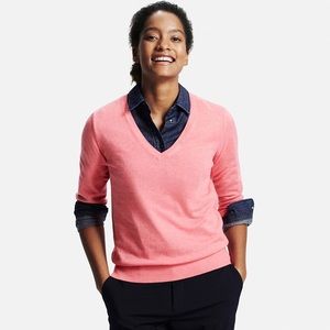 ‼️MUST GO‼️ RED UNIQLO SWEATER ✨NWT✨