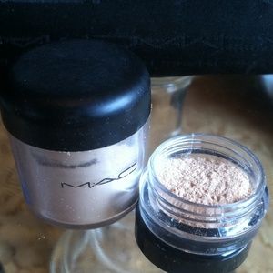 MAC LE PIGMENT IN "FAIRYLITE" SAMPLE
