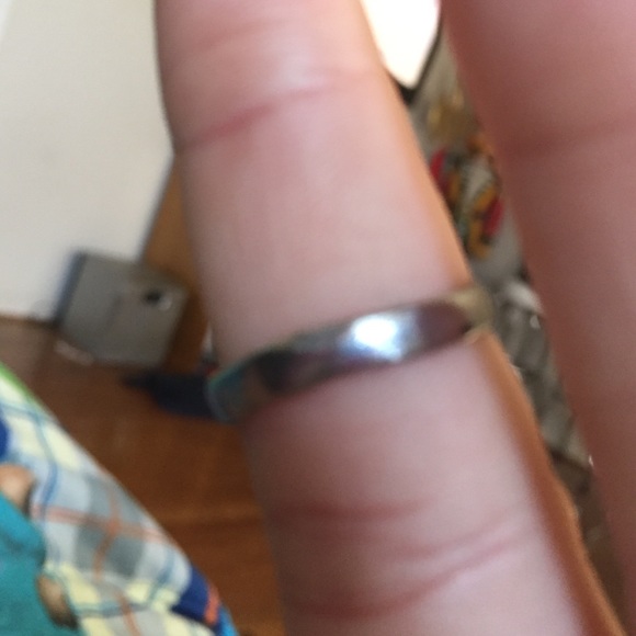 Beautiful ring - Picture 2 of 2