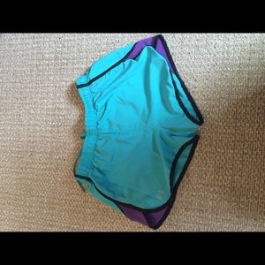 UNDER ARMOUR FREE RUNNING SHORTS