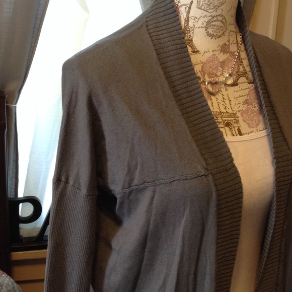 🆕 Slate Gray Silk Blend Open Cardigan 🌐🍌 - Picture 2 of 5