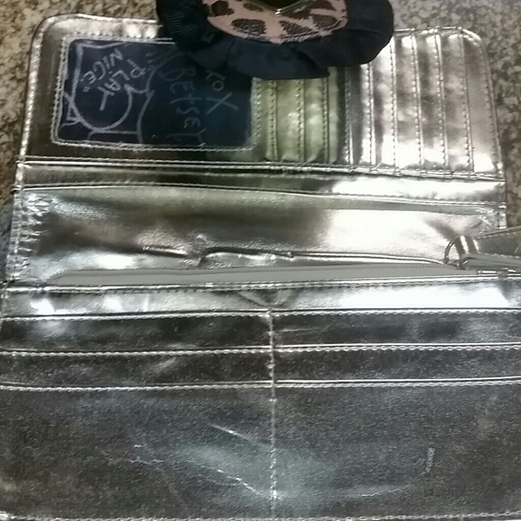 Betsy Johnson Cheetah Print Wallet - Picture 2 of 4