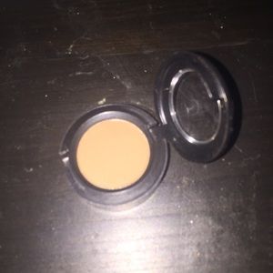 Brown cork Mac cosmetics eyeshadow