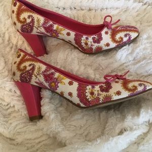 🎀🎀🎀Madeline Pump style Heels🎀