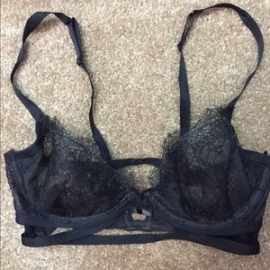 Victoria's Secret Lingerie Bra 32 D