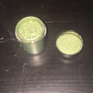 Mac cosmetics eyeshadow pigment