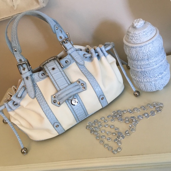 Handbags - 🇺🇸SALE. Baby Blue and White Med size Handbag