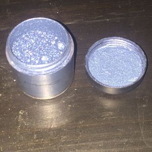 Large Mac cosmetics eyeshadow pigment