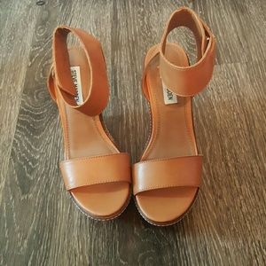 Steve Madden Bevrlie Wedge Sandal