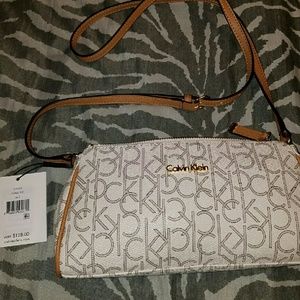 🔴🔴FINAL PRICE🔴🔴 Calvin Klein Crossbody