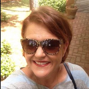 Meet your Posher, Marsha