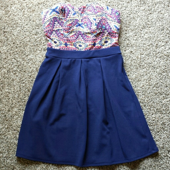 Aztec print strapless dress