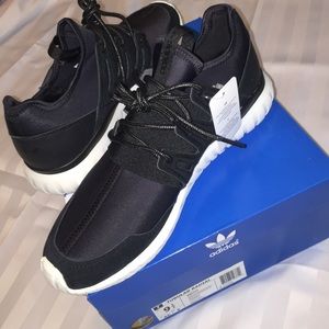 Addidas Tubular Radial