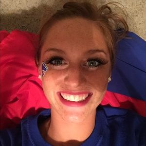 Meet your Posher, Leah