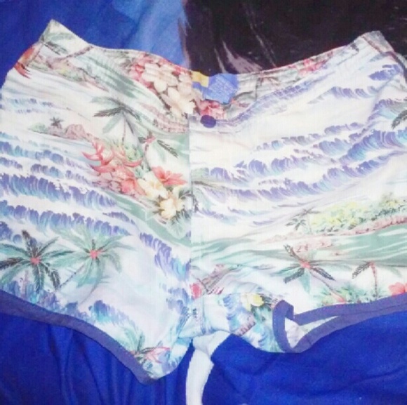 Nwot roxy beach shorts