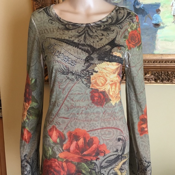 PRICE DROP🎉 Guess roses long sleeve top