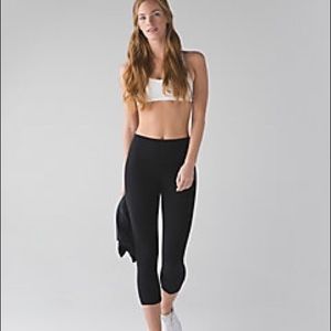 Lululemon Align Crop in Black