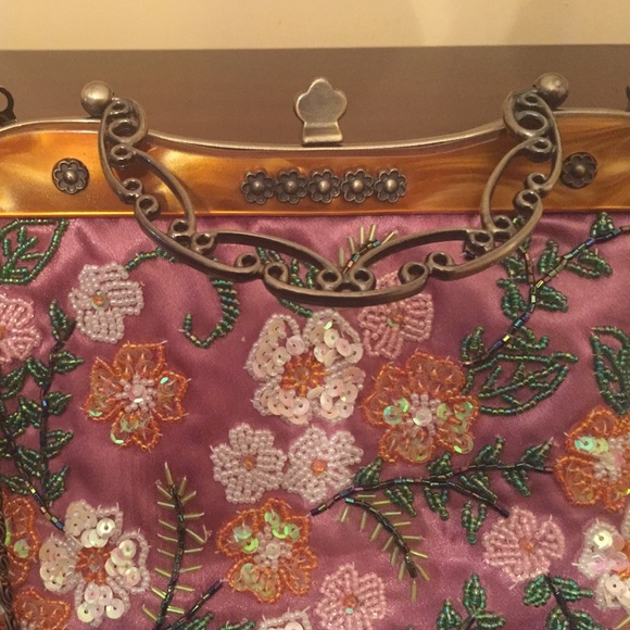 Beautiful beaded purse/clutch. Never been used - Picture 2 of 4