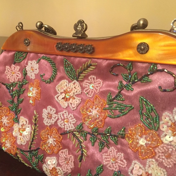 Beautiful beaded purse/clutch. Never been used - Picture 4 of 4