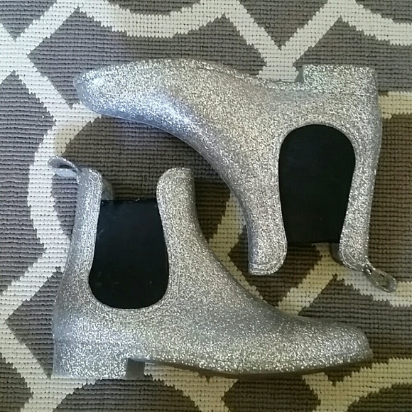 Sparkly rubber booties
