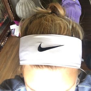 Nike tie headband