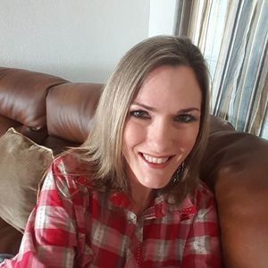 Meet your Posher, Casey