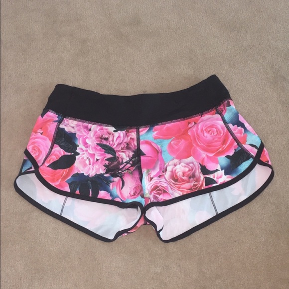 Lulu lemon shorts!!!