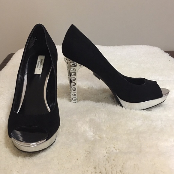 Vera Wang Shoes - Vera Wang Black and Silver Rhinestone Heels 😍