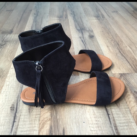 SALE🛍LAST 2-BLACK TASSEL SANDAL - Picture 2 of 2