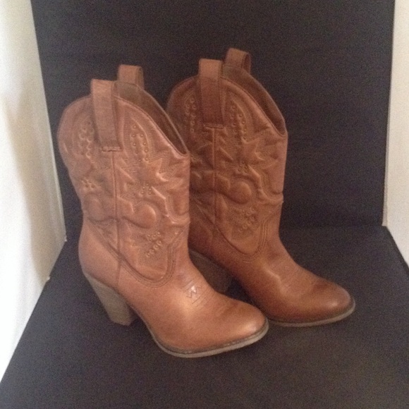 Mia boots