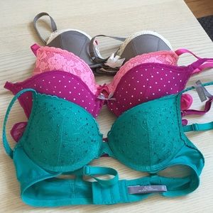 Four aerie push-up bras together