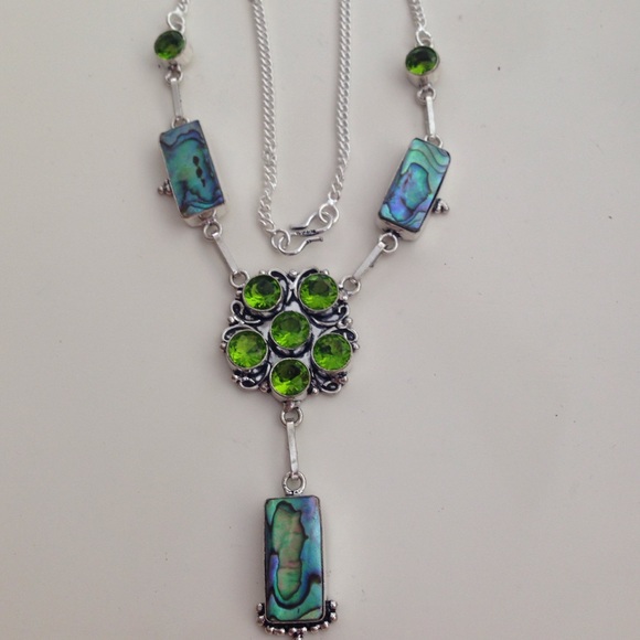 💯% 925 Sterling silver Abalone peridot necklace