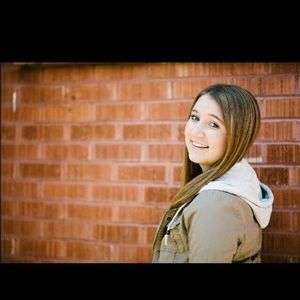 Meet your Posher, Addie