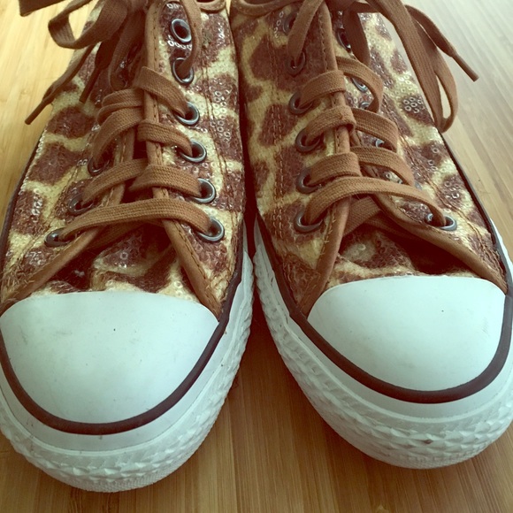 Sequin Giraffe Converse