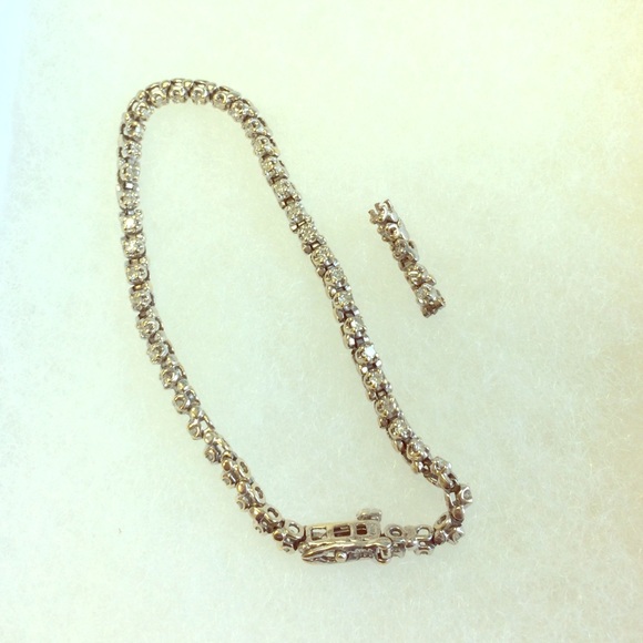 Diamond tennis bracelet in 14k White Gold