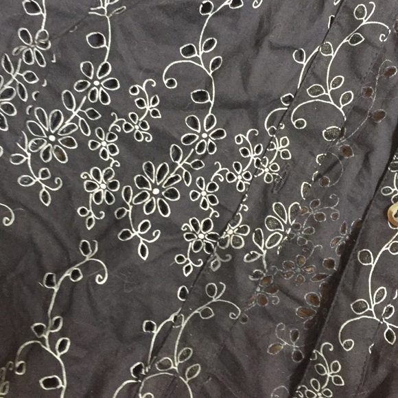 Floral button up - Picture 2 of 2