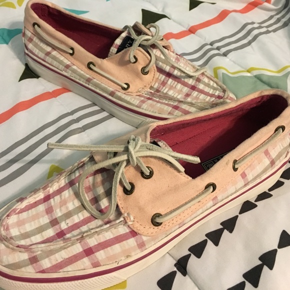 Light pink, stripped Sperry Topsider boat shoes
